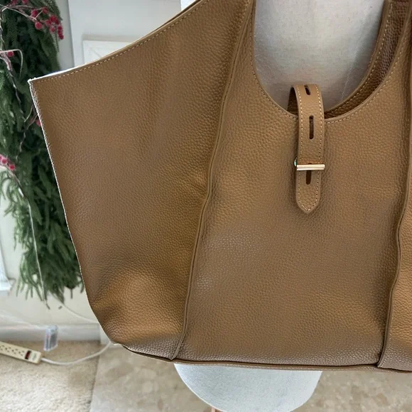 Tote Le Monde  Tan Leather Milan Tote Bag - Picture 3 of 13